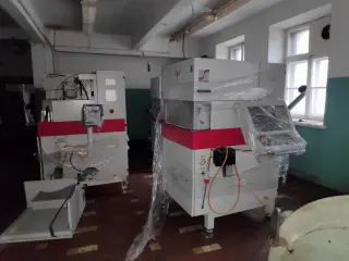 Парк оборудования для шлифовки и полировки стекла