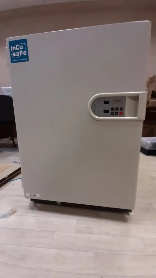 CO2 инкубатор Sanyo МСО-15АС