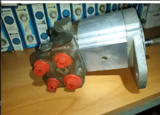 Гидравлический шестеренчаты насос 333/T1003 Parker