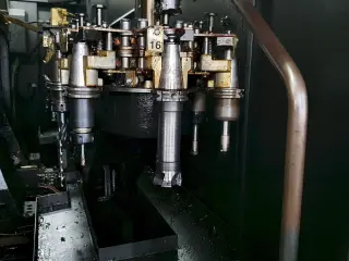 Вертикально-фрезерный обрабатывающий центр MAZAK VTC-800/20SR