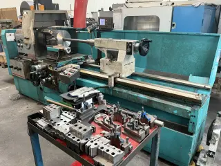 Токарно центровой станок Mexpol - TUB 830B