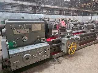 Продаём токарный станок модели 1А64 РМЦ 2800