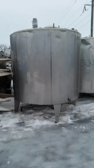 Емкости нержавеющие, объем 6 куб.м.