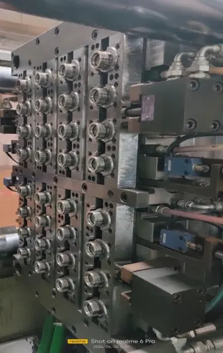 Термопластавтомат BMB KW22 PI 1300