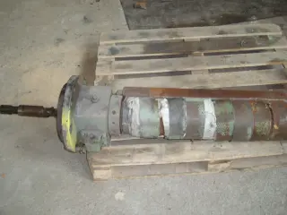 Шнековую пару для термопластавтомата Д3132