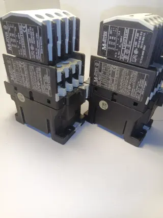 Контактор DIL00AM + 04DIL 20A катушка 230VAC Moeller