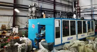 Экструзионно выдувная машина DC-SBM 100. Изделия 0.5 л-10 л