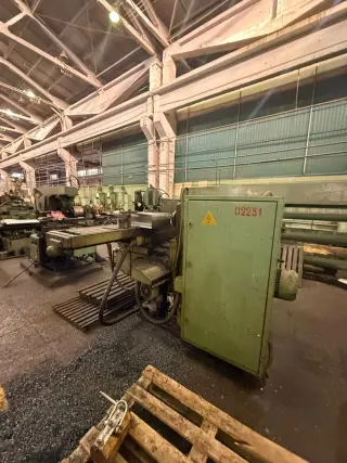 Горизонтально-фрезерный станок 6т83-1