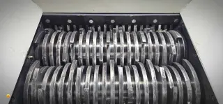 Промышленный шредер двухвальный SM-800