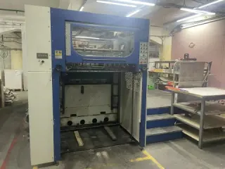 Высечка Yawa MW1050Y, 2010 г.в. Формат 1050/750
