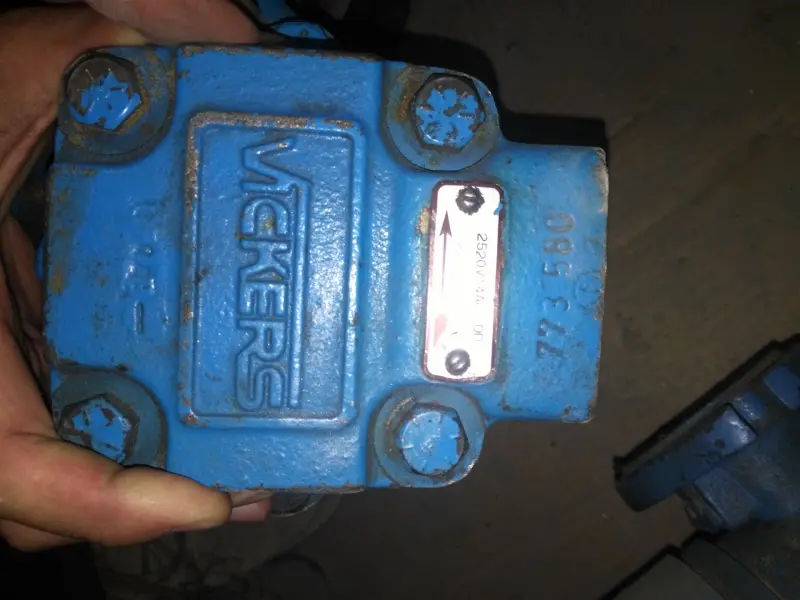 Лопастной насос Vickers ® 2520V14A8-11DD22/2520V14A8 1DD 20 282