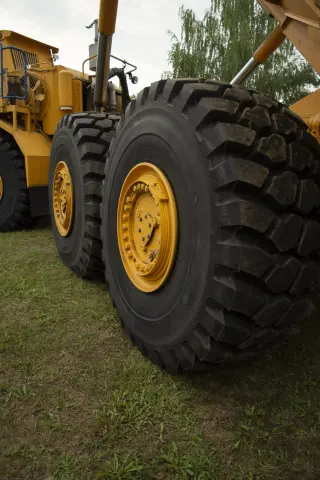 Сочлененный самосвал Белаз 75281