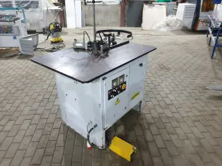 Кромкооблицовочный станок Jaroma DCGA-II