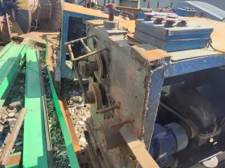 Приёмное устройство для намотки проволоки