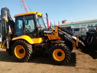 Экскаватор погрузчик MST 542 Plus