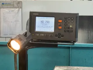 Токарно центровой станок Mexpol - TUB 830B