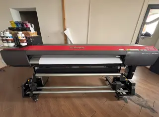 Сольвентный плоттер Roland XF-640