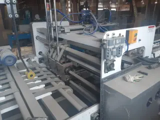 автоматическая фальцевально-склеивающая машина FG 2400