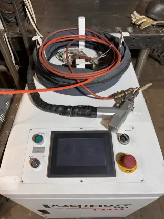 Аппарат для ручной лазерной сварки 4 в 1. Lazer Buzz T-1533