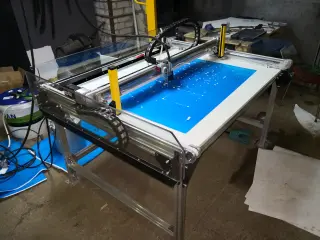 Клеевая координатная машина с программным управлением CN-GLUER 70100