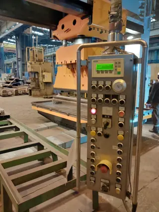 Гидравлический пресс Ursviken - VPF 1000/800-5,0