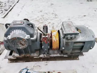 Лебедка лифтовая РГ 240-35/45Квт