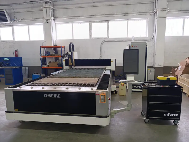 Установка лазерной резки GWEIKE LF3015CN 2000Вт Raycus