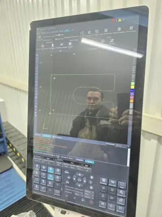 MetalTec 1530 s 3000 Вт оптоволоконный лазерный станок для резки металла 2025г.в. наработка 5 часов
