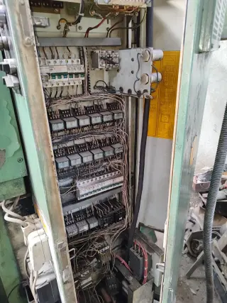 консольно-фрезерный станок FU400/Е