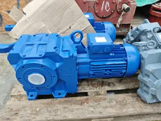 Мотор-редуктор конический BAUER BK60-54HL/DSE11MA4/SP, 4 кВт, 32 об/мин