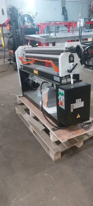 Вальцовочный электромеханический станок STALEX ESR-1300Х1.5
