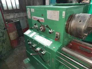 Токарно-винторезный станок SN 601 х 1500мм