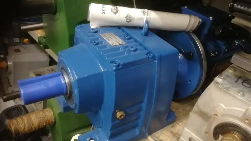 Редуктор цилиндрический R67