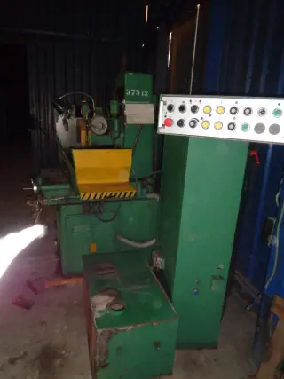 Плоскошлифовальный станок URB-750A