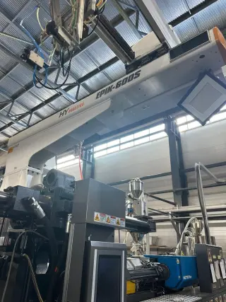 термопластавтомат WIZ 700 PLUS Южная Корея 2020г.в с Роботом HY Robotics EPIK-600S