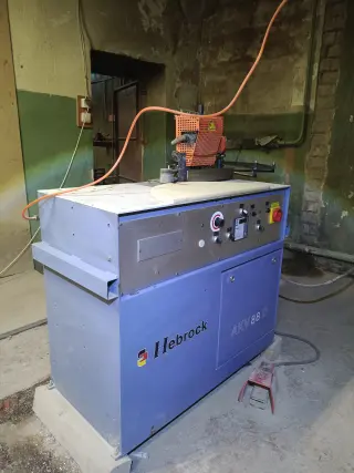 Кромкооблицовочный станок Hebrock AKV 88 D