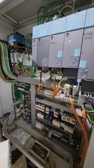Токарный станок ROMI C1000 x 3000