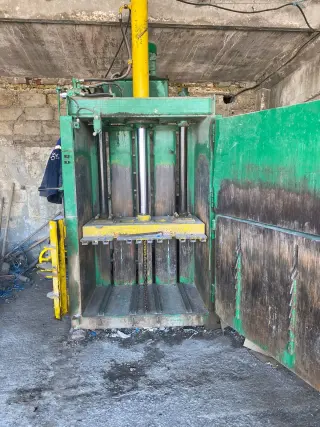 Вертикальный пресс Фаворит-30