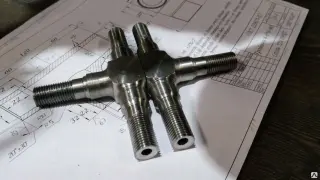 Тройник стальной с резьбовыми фланцами для трубопровода ГОСТ 22801-83