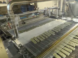 Автоматизированная линия предназначена для производства батончиков мюсли в ассортименте