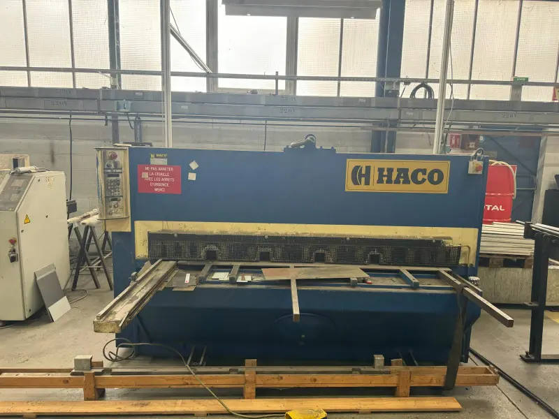 Гильотина станок HACO - TSX 2006 MACH-ID 8599 Производитель: HACO Тип: TSX 2006 Контроль: Robosoft