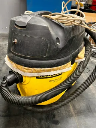 Пылесос влажной и сухой уборки Karcher NT 35/1 — универсальный пылесос с объемом мусоросборника 35