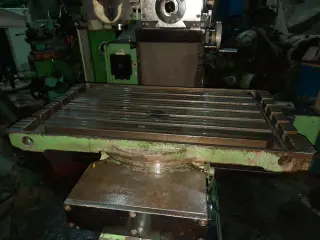 Широкоуниверсальный фрезерный станок FUS-32