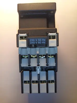 Контактор DIL00M-10 + 04DILM 20A катушка 230VAC Moeller