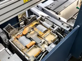 Полуавтоматическая термоклеевая переплетная машина Bourg Binder BB3002