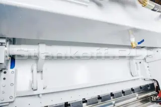 Гидравлический листогибочный пресс MetalTec HBM 160/3200 E22