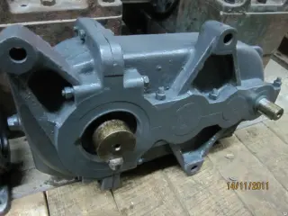 Редуктор крановый вертикальный В400-50.