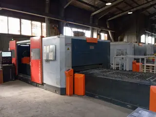 Установка лазерной резки листовых металлов LaserCut Professional M2 FO3015‐4.0, производства ООО «НПО Юнимаш»
