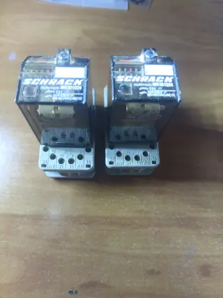 Силовое реле Schrack MR301024 с колодкой 11-Pin, 10A 250V, катушка 24VDC