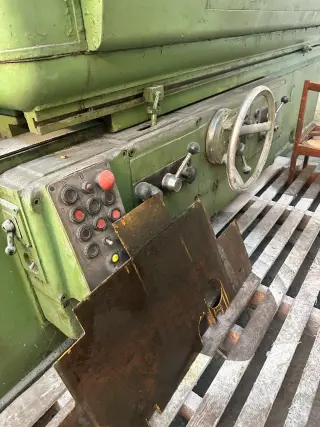Зубофрезерный станок 5к310